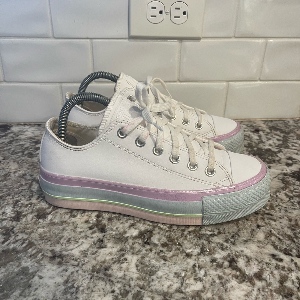 Womens Platform Converse (Size 7.5)
